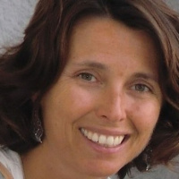 Vera Bonvalot - Atropelamentos e traumatismo crânio-encefálico