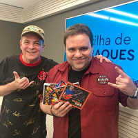 Rodrigo Santos fala sobre a paixão pelo Flamengo e mostra sucessos de novo disco