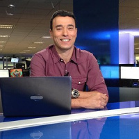 André Rizek abre playlist e pede jornalismo engajado em combater elitização nos estádios