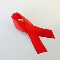 O tratamento que pessoas com HIV vêm recebendo atualmente no Brasil