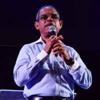 O Perigo de ser um crente carnal - Heli Lucas