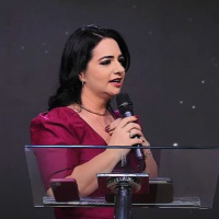 A Resignação nos Paralisa - Scheilla Kelly