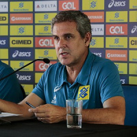 Vanessa Riche entrevista José Roberto Guimarães