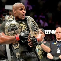Mundo da Luta #13: Cormier escreve nome entre os maiores da história do MMA