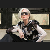 HOW TO BE OLD: Life Lessons on Living Boldly from the Accidental Icon Lyn Slater