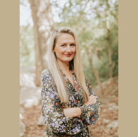 Dr. Sarah Ivens, PhD ON: Getting Real - Embrace Your Strengths, Accept Your Limits, and Create an Authentically Happier, Healthier You