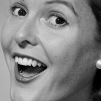 Todo Dia Deixando Minha Mãe Torrar Meu Cartão De Crédito!!!