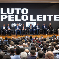 Audiência pública na Alesc discute soluções para crise no setor leiteiro