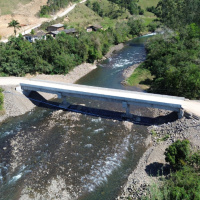 Prefeitura de Orleans conclui ponte em Brusque do Sul após mais de três anos de espera