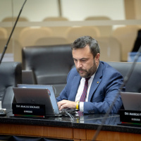 Alesc aprova projeto que garante presença de pais em atendimentos médicos de crianças
