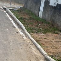 Moradores da Portelinha cobram construção de calçadas após pavimentação