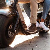 Orleans regulamenta uso de bicicletas e motinhos elétricas com foco em segurança e educação