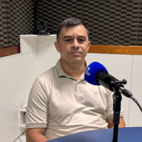 Lauro Müller instala placas para regularizar uso de sonorização e proteger pessoas com TEA