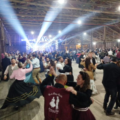 Rádio Cruz De Malta Am 830