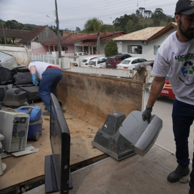 Rádio Cruz De Malta Am 830