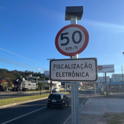 Rádio Cruz De Malta Am 830