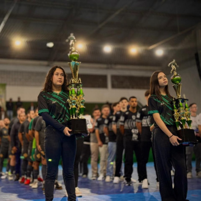 Rádio Cruz De Malta Am 830