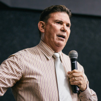 Jesus é Aquele que quer gerar força na sua vida - Pr Eli Parreira