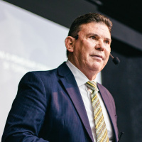 Devemos viver deste jeito. Confiar em Deus! - Pr Eli Parreria