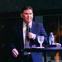 Momentos de adversidade, a força vem de Deus - Pr Eli Parreira