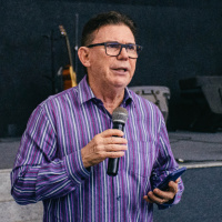 Pr Eli Parreira - Armas defensivas no bom combate da Fé.