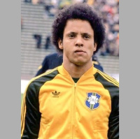 Futebolítico #8 - Reinaldo, um golo contra a ditadura