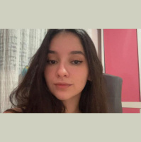 Agressões às vezes não matam o corpo, mas destroem a alma, diz mãe de jovem esfaqueada em casa