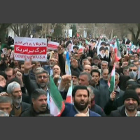 Imprevisibilidade de Trump, protestos no Irã e a aposta na diplomacia nuclear