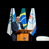 Estou seguindo à risca orientação de não receber políticos, diz secretário de saúde do governo interino do RJ