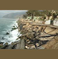 Petição pede medidas estruturais contra erosão na orla da Praia da Macumba