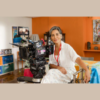 Gloria Pires estreia na direção com Sexa, comédia romântica que celebra a redescoberta da vida aos 60 anos