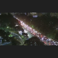 Trânsito em SP piora e expõe falhas em fiscalização e políticas de mobilidade, diz especialista