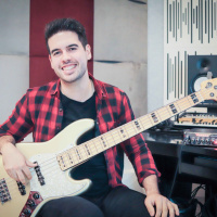 FALA BAIXO com Tiago Mourão