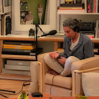 Leading and Misleading