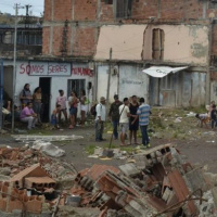 Desigualdade de renda para de cair no Brasil após 15 anos, e número de pobres cresce, aponta ONG