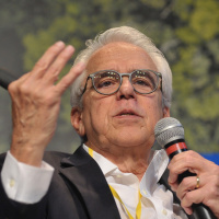 Castello Branco aceita convite para presidir Petrobras 