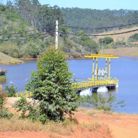 Vale prossegue com evacuações e quase mil pessoas estão fora de casa