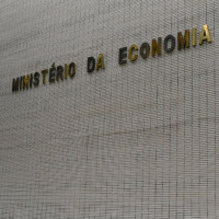 Brasil caminha para década com crescimento mais fraco em 120 anos