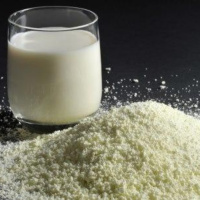 Polícia Federal investiga quatro empresas suspeitas de vender leite em pó adulterado em Minas