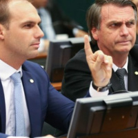 Bolsonaro afirma pelo Twitter que não pretende propor debate sobre pena de morte
