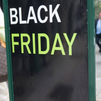 Na Black Friday, 40% dos clientes devem ir a loja física