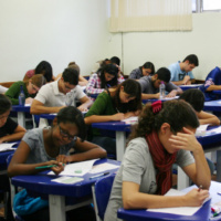 No país, 2% dos alunos de escolas particulares migram para a rede pública todo ano
