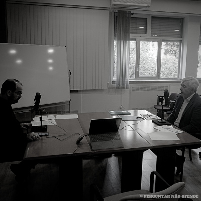 Perguntar Não Ofende