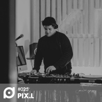 NA CABINE #025: PIX.L