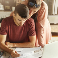 #574 ENDIVIDAMENTO: Mulher e jovem na liderança