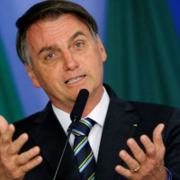 Bolsonaro anuncia noco corte bilionário