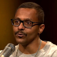 Black Alien // POUCAS #032