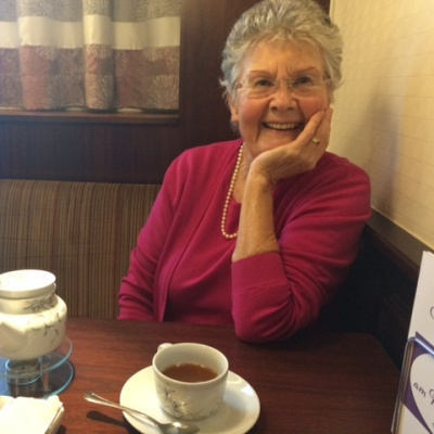 Tina Talkt - Ein Podcast Von Radio Herford Moderatorin Bettina Kirchner