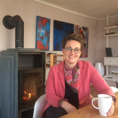 Tina Talkt - Ein Podcast Von Radio Herford Moderatorin Bettina Kirchner