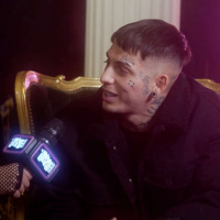 Fans entrevistan a KHEA: Fueron las personas que me rodeaban las que me sacaron, no la música